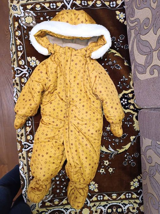 Зимовий дитячий комбінезон 7-12місяців.