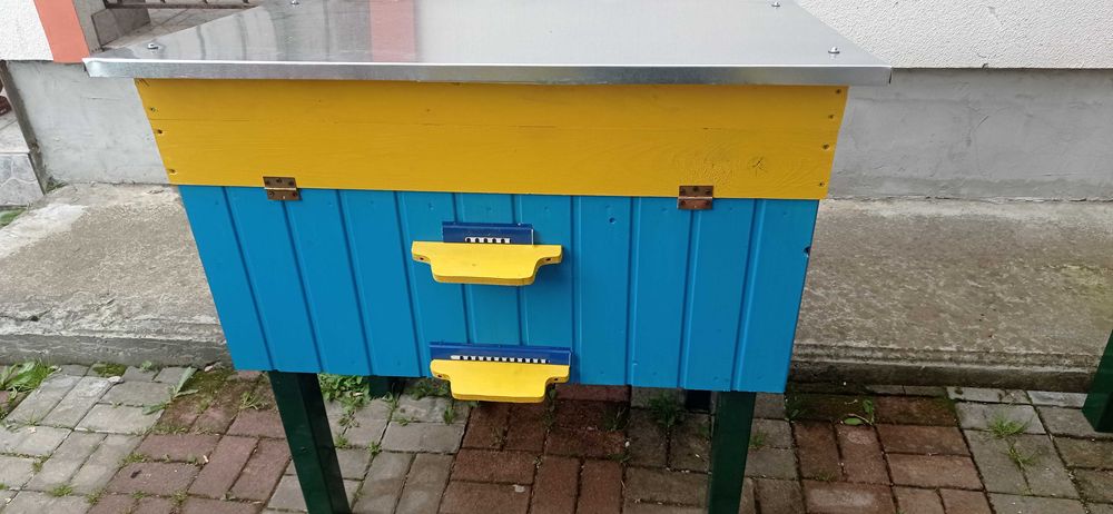 Вулик на 24 рамки