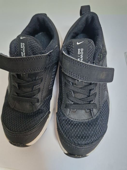 Buty sportowe chłopięce nike 28
