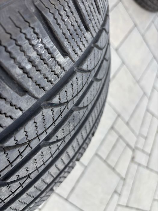 Продам резину r16 225/55 зима