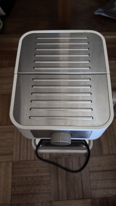 Máquina de Café De'Longhi Branca – Como Nova