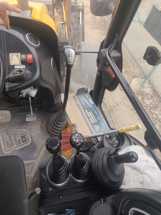Продам JCB 3CX ECO