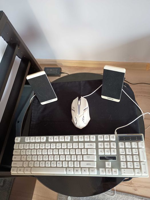 Komputer Gamingowy Ryzen7 8x4,4GHz Vega 8, 16GB SSD WIN11