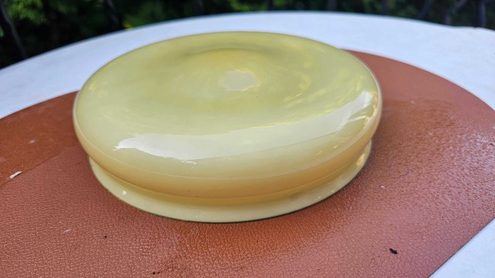 Art deco,klosz miodowy śr.montażowa 20,5 cm.uranowy