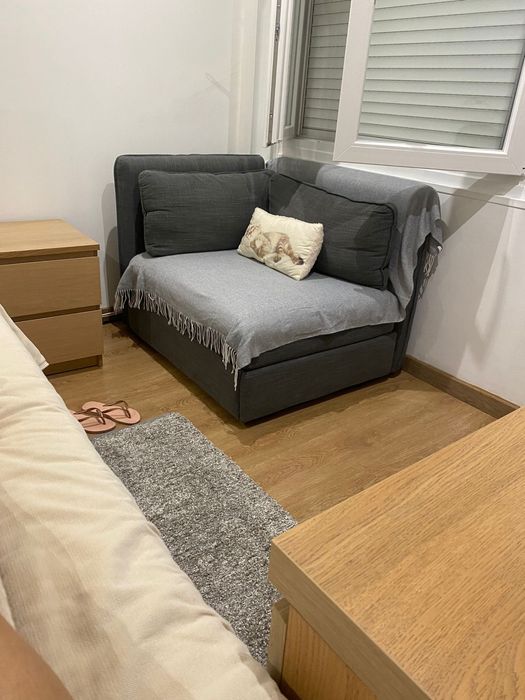 Quarto ( central ) em Algés