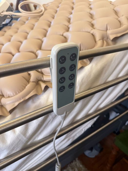Cama ergonómica articular idoso c/ motor e colchão escaras
