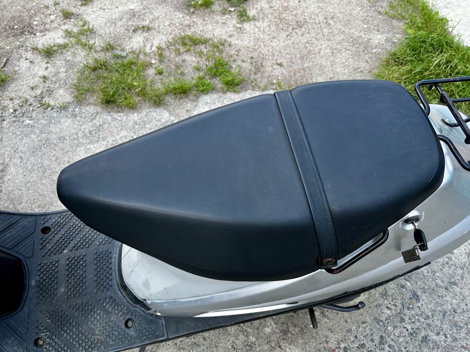 Suzuki Address V100