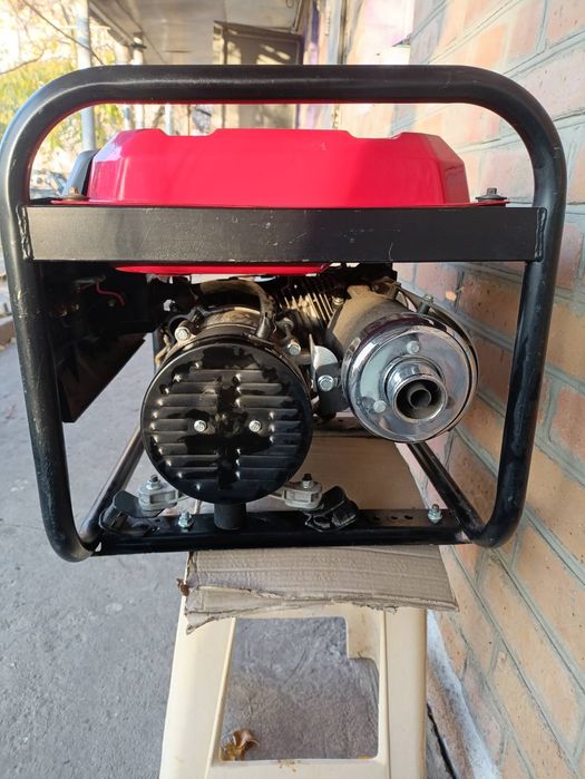 Генератор бензиновый 2,7 кВт