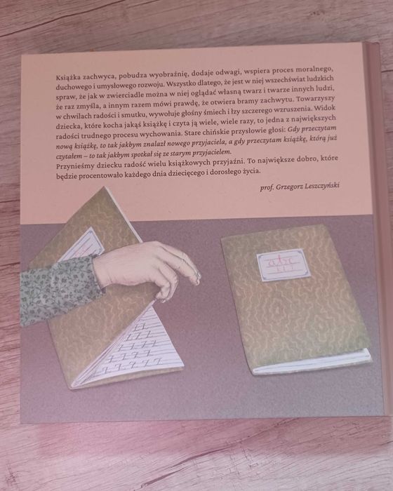 Pierwsze abecadło- książeczka dla dzieci