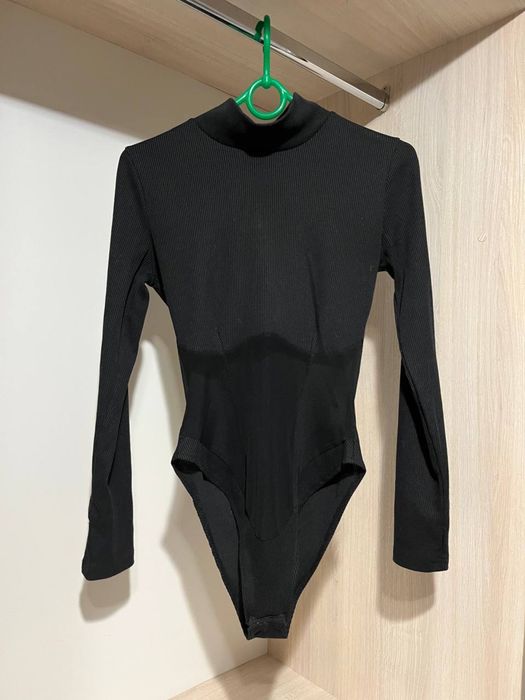 Кофтинка біла, червона, чорна