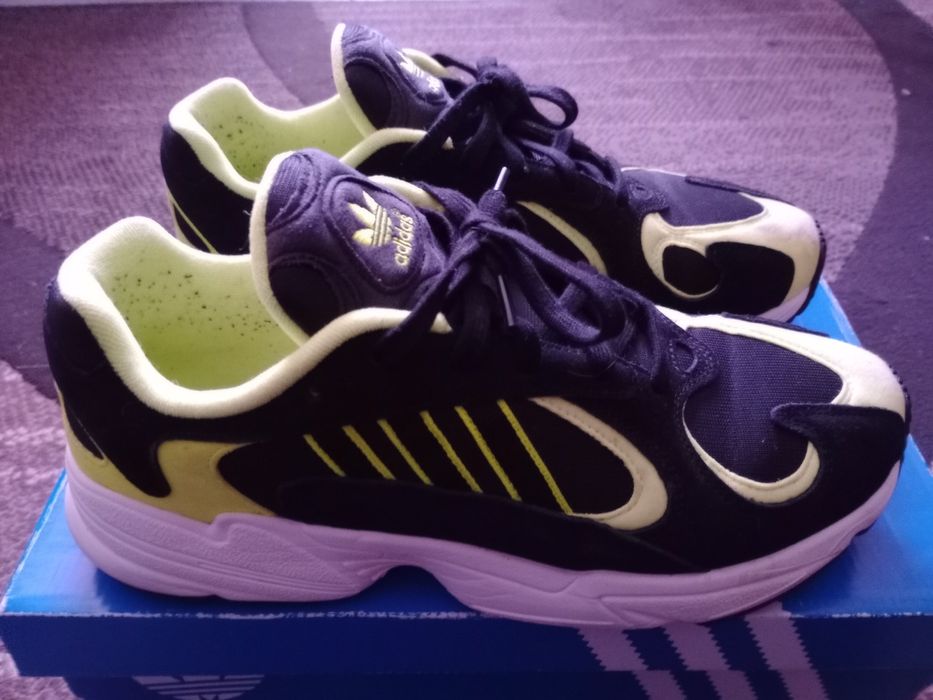 Ténis Adidas Yung-1 N°45,5