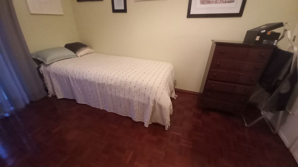 Cama single + colchão  nunca usado + cobertura