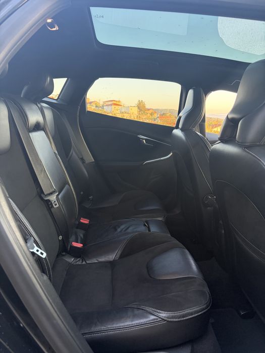 Volvo V40 - R Design