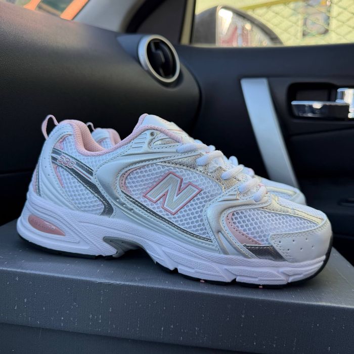 New Balance 530 White Pink Silver жіночі кросівки ню беланс