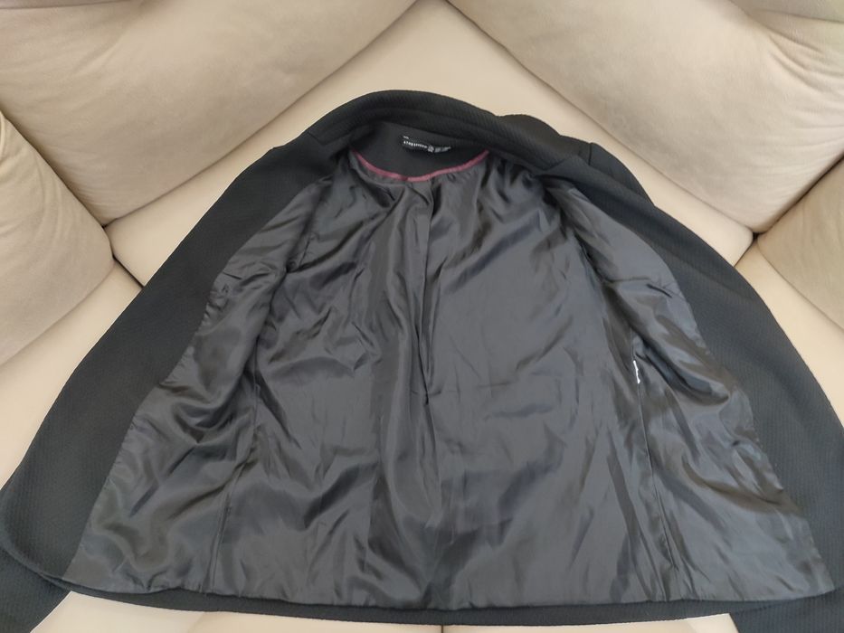 Чудовий стрейчевий піджак жакет кардиган