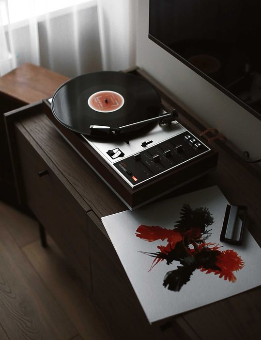 Програвач вінілу Phillips Stereo 815+аудіо-система Realistic MC-1000