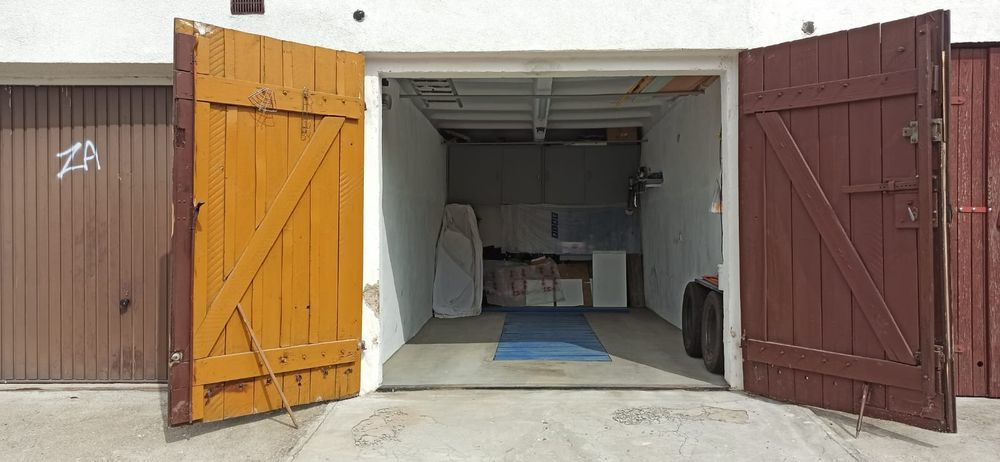 Garaż murowany z kanałem