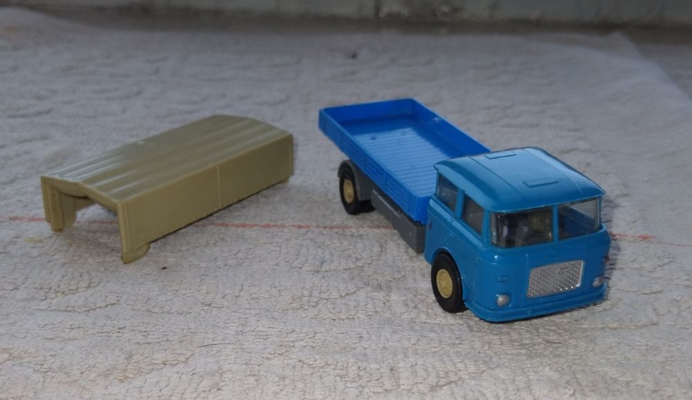 Играшка машинка ГДР Skoda модель макет моделізм