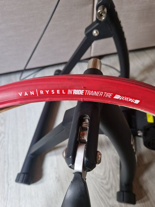 Kit Completo: Rolo de Treino + Pneu + Suporte - Preço Original 150€
