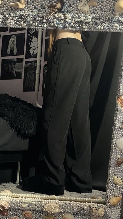 Чорні брюки, чорні штани
