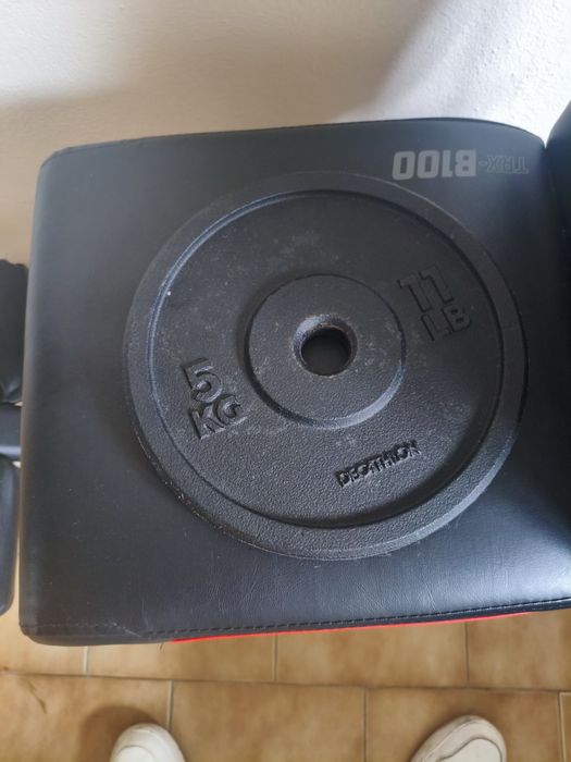 Banco de musculação+ halter de rosca + discos no total de 70kg