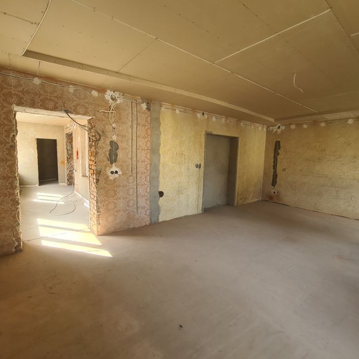 Продається будинок в центральній частині м.Берегове