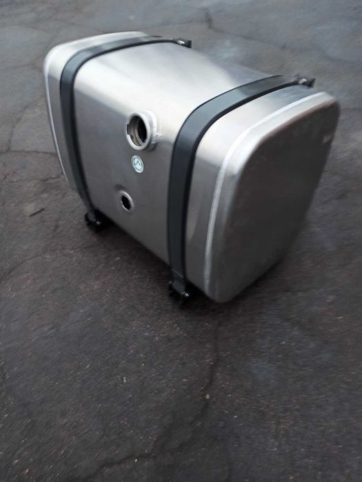 Паливний бак Mercedes Benz/Мерседес Бенз 300 л (560х640х940)/КАМАЗ