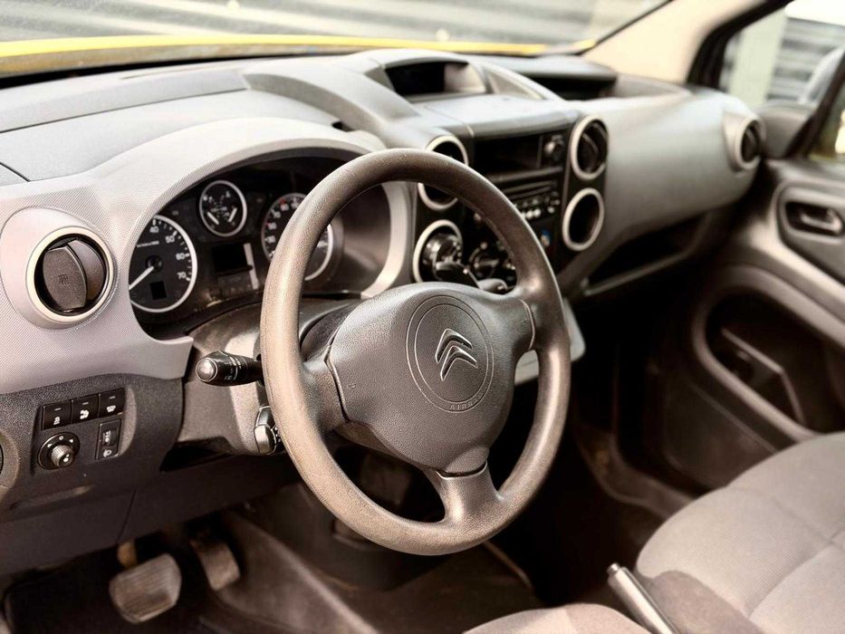 Citroen Berlingo 3 Lugares AUTOMÁTICA