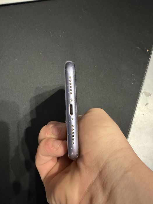 Iphone 11 fioletowy stan idealny