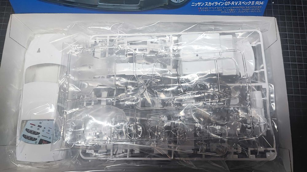 Kit Modelismo Tamiya 24258 Nissan Skyline GT-R(R34) V.Spec 1/24 Selado