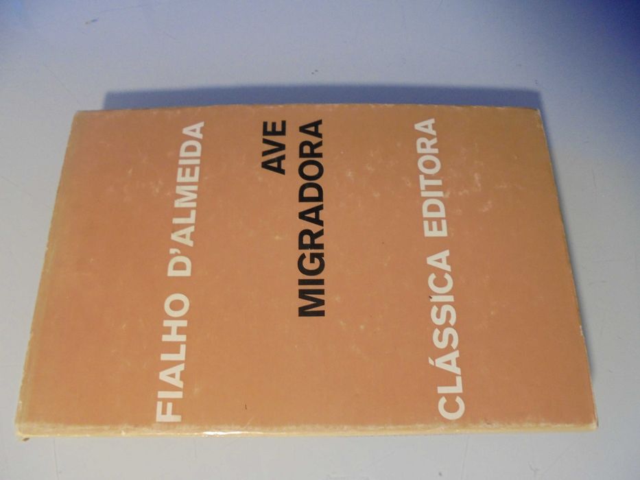 Almeida (Fialho de);Ave Migradora