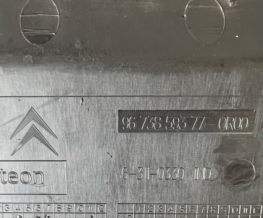 Tampa tablier esquerda