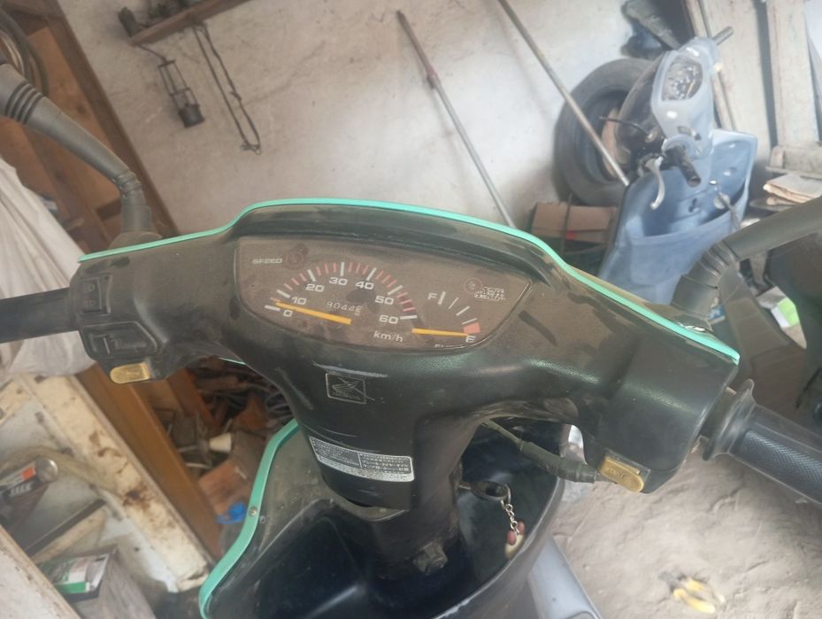 Продам дві хонди діо 27