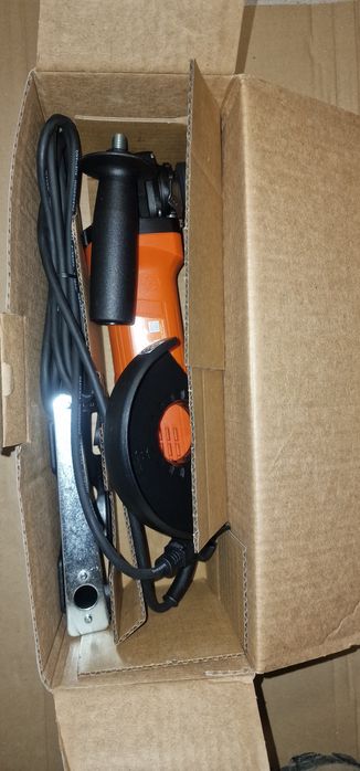 Szlifierka kątowa 900W