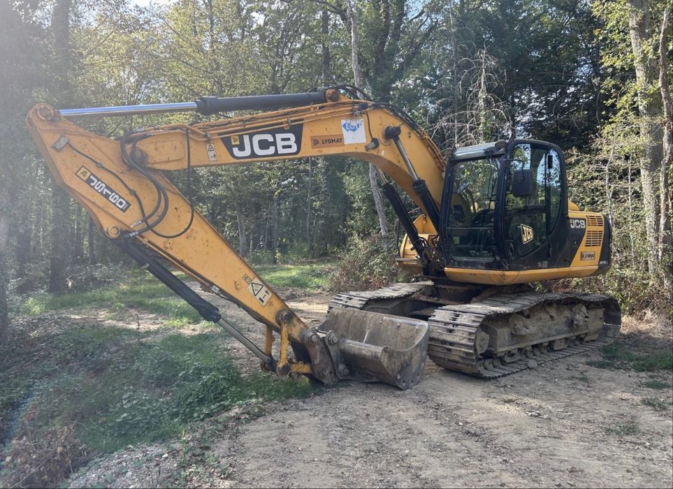 Giratoria.  Jcb. de 2014