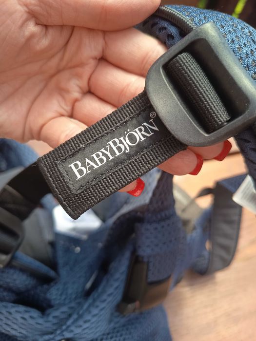 SPRZEDAM NOSIDEŁKO BABYBJORN HARMONY - kolor granatowy