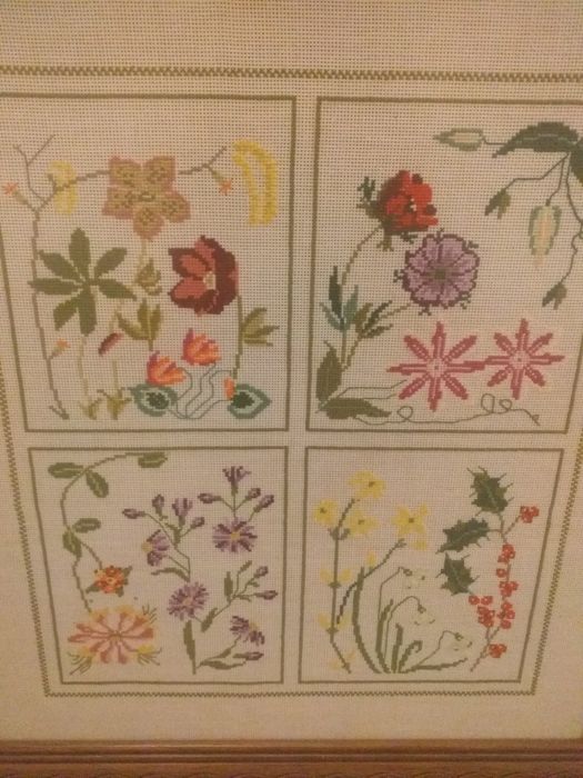 Quadro em ponto cruz com moldura