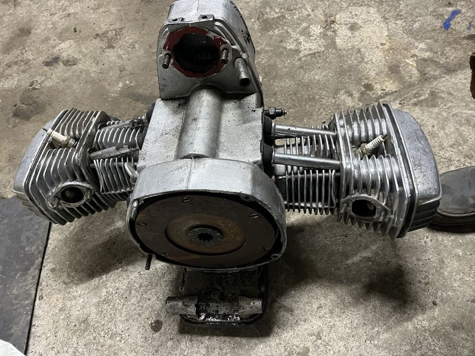 Двигун мт Днепр 11