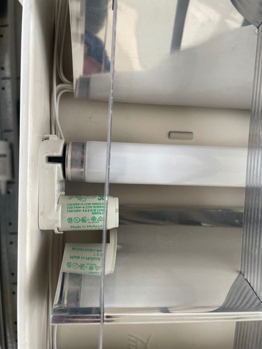 Armação de luz florescente430225968721438723