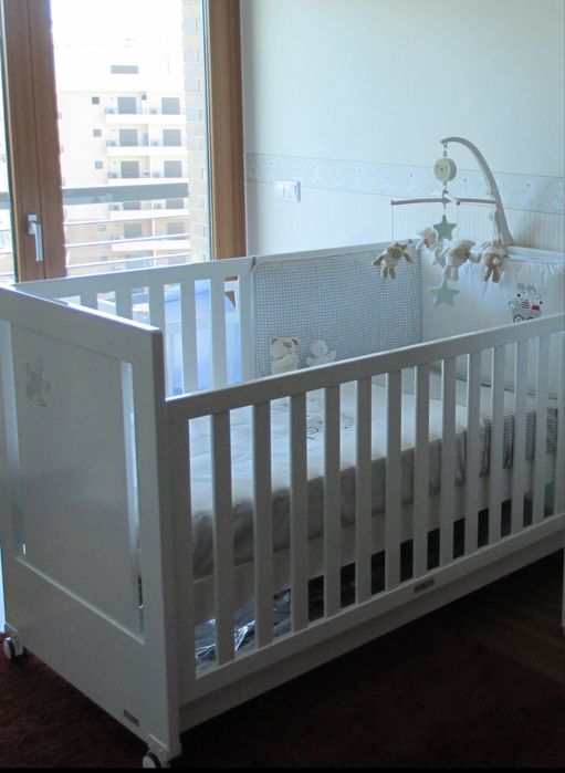 Berço conversivel em cama da marca Trama