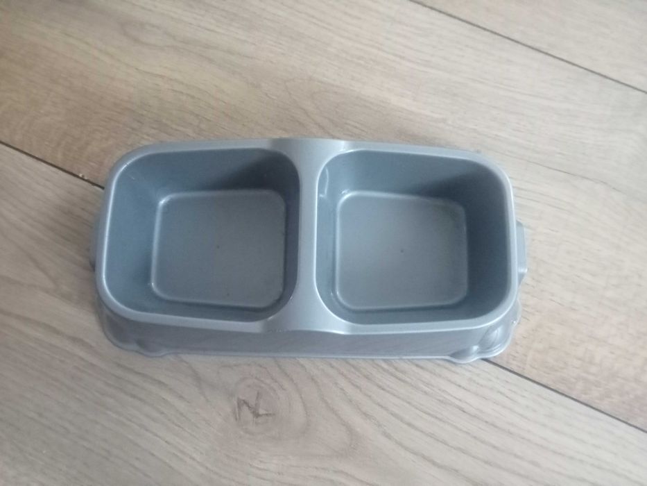 plastikowa podwójna miska dla psa