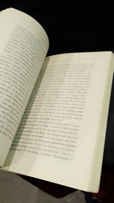 Blink: The Power of Thinking Without Thinking - Malcolm Gladwell