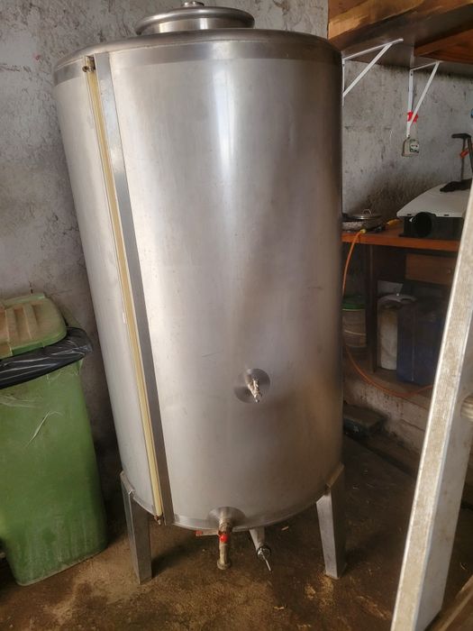 Cuba inox 700l pouco usada