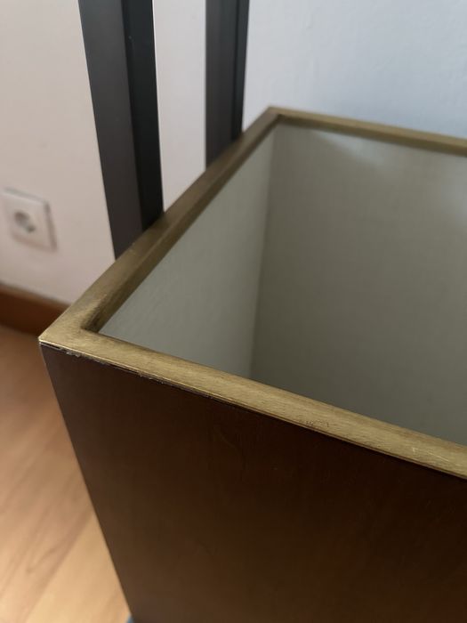 Móvel expositor madeira