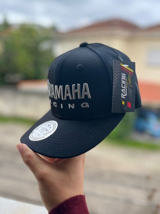 Boné da Yamaha pede a tua