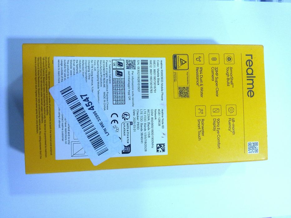 Realme Note 60 .