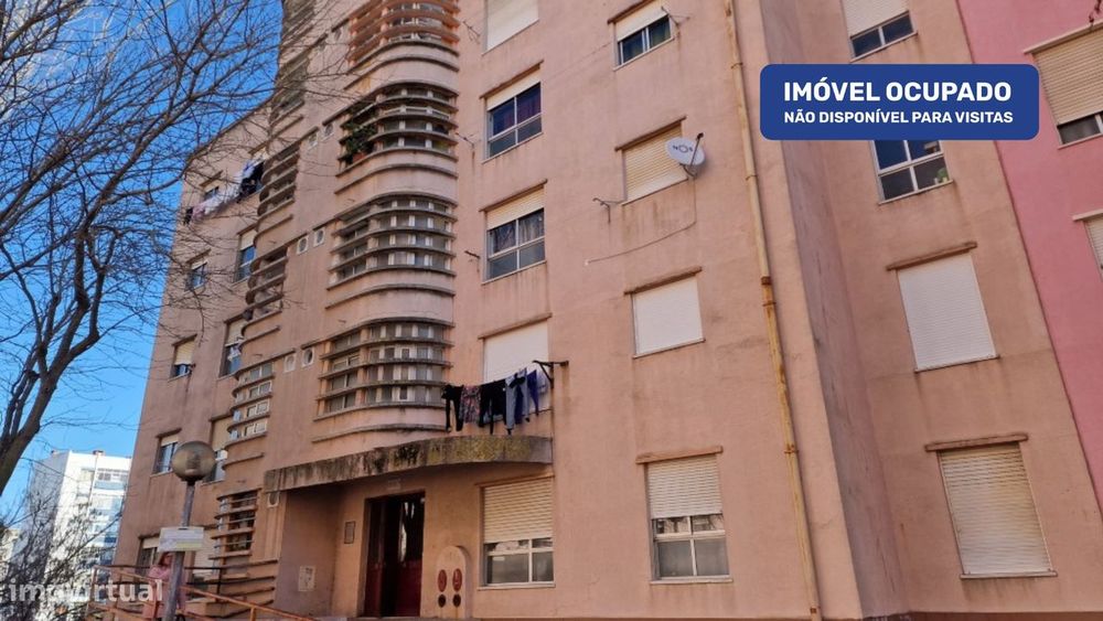 Apartamento T2 Ocupado Ilegalmente, Em Processo Judicial