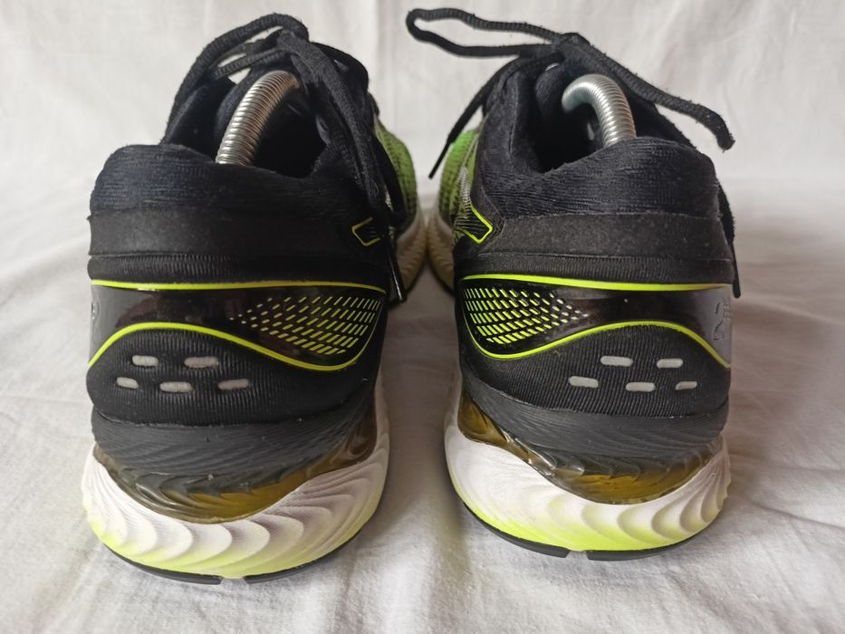 Asics Gel- Nimbus 22  roz. 44,5 - wkładka 28,5 cm