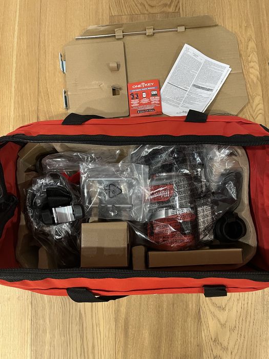 Frezarka duża Milwaukee FUEL M18 FR12KIT 6AH High Output