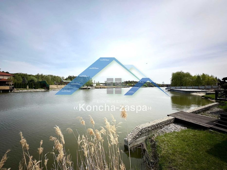 Новый дом в закрытом городке.